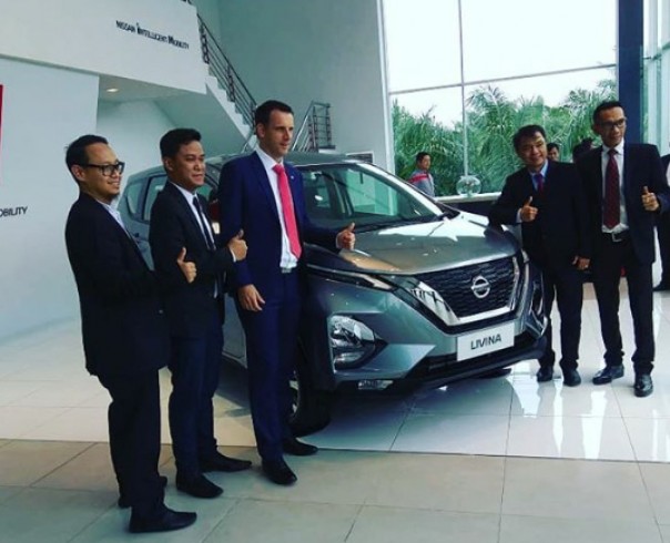   Diler Nissan-Datsun SM Amin Pekanbaru secara resmi memperkenalkan All New Nissan Livina dan All New Nissan Serena./nof