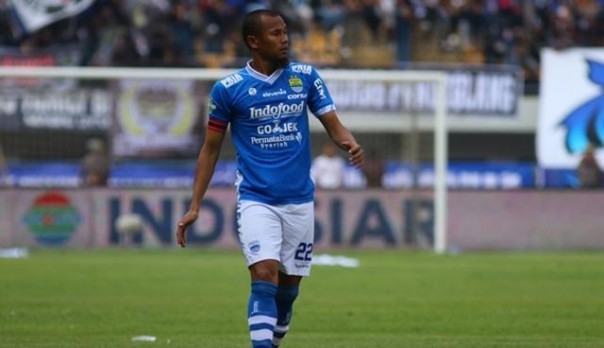 Kapten kesebelasan Persib Bandung Supardi Na