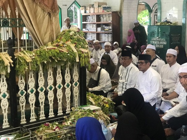 HM Wardan menziarahi makam Tuan Guru Syech Mohammad Arsyad Albanjari dan Tuan Guru Datuk LandakADV