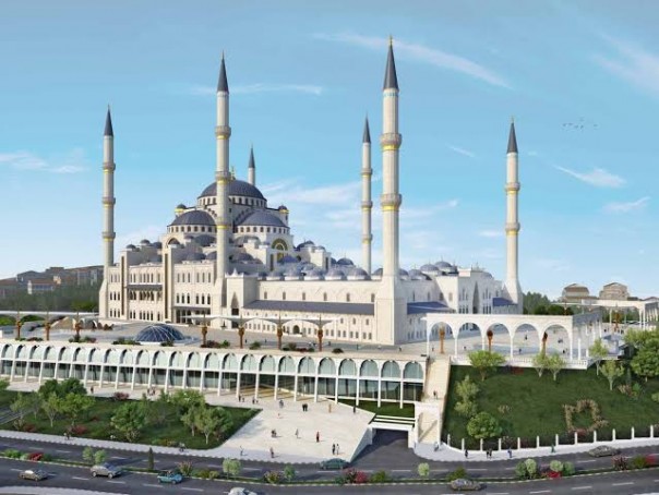 Masjid Camlica merupakan masjid terbesar di Turki