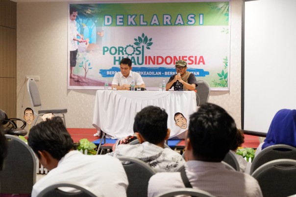 Poros Hijau Indonesia Riau saat menggelar diskusi di Hotel Evo Pekanbaru, Rabu (13/3/2019).