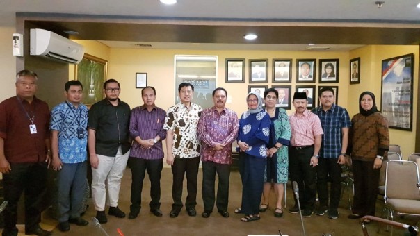 H Said Syarifuddin menyambangi Direktorat Jenderal Perdagangan Luar Negeri Kementerian Perdagangan Republik Indonesia guna membahas solusi penyelamatan harga kelapa lokal/ADV
