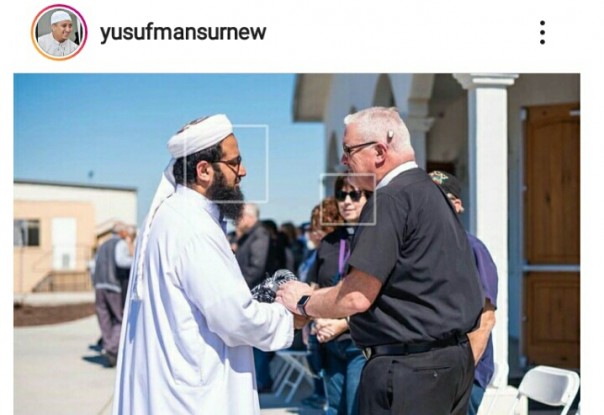 Ustaz Yusuf Mansur komentari fenomena non muslim jaga mesjid (foto/int) 