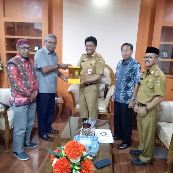 Pemerintah Kabupaten Inhil menyerahkan bantuan senilai Rp146.328.000, bagi warga di Sulawesi Tengah/ADV