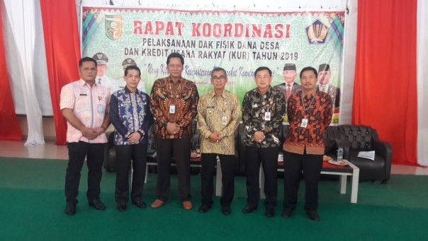 Bupati, Wakil Bupati dan Sekda Dianto Mampanini, Kanwil Dirjen Perbendaharaan Provinsi Riau, Tri Budhianto, saat menghadiri Rakor Dana DAK/zar
