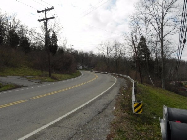 Dead  Man'2 Curve di Ohio AS, salah satu jalan yang disebut-sebut paling angker di dunia karena keberadaan makhluk halus. Foto: Ilustrasi/int 