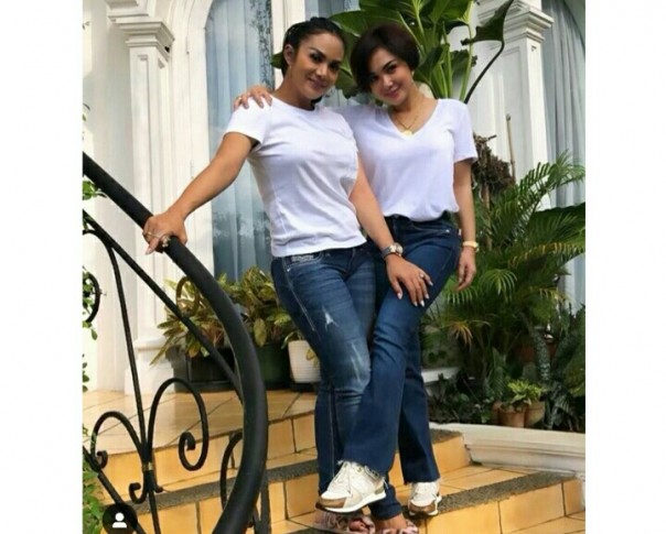 Yuni Shara dan Krisdayanti tampak awet muda (foto/instagram)