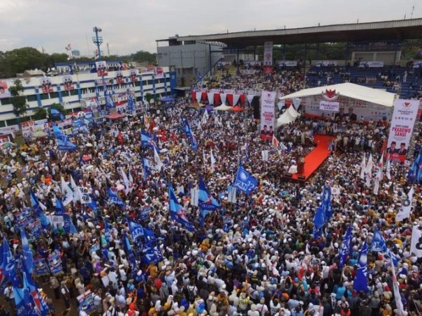 Hinca Pandjaitan unggah ramainya masyarakat hadiri kampanye Prabowo di Bandung (foto/twitter)