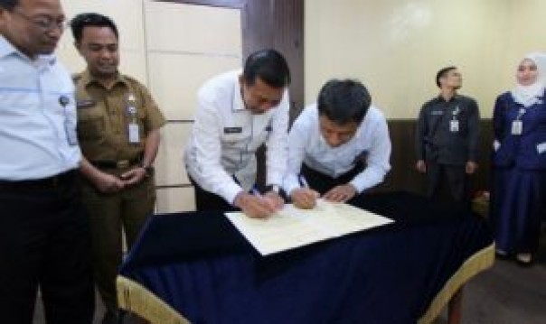 PT PLN (Persero) UIW Riau dan Kepri bersama Pemko Pekanbaru menandatangani Memorandum of Understanding (MoU)/ist