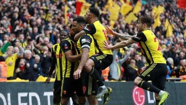 Para pemain Watford merayakan kemenangan atas Wolverhampton. Foto: int 