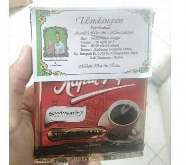 Viral undangan hemat pakai sebungkus kopi (foto/int)