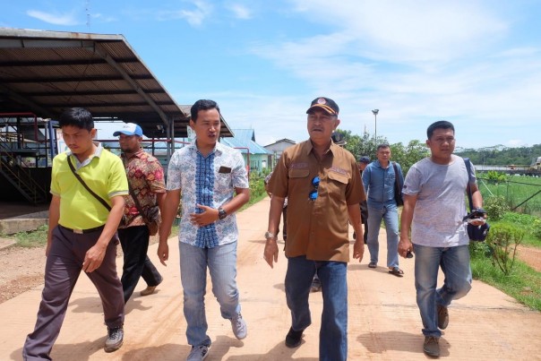  H.Syamsudin Uti (SU), melakukan kunjungan ke  PT. Guntung Idaman Nusa (GIN)/ADV