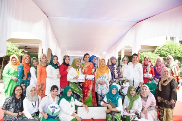 Ikatan Wanita Riau Andalan (IWARA) PT Riau Andalan Pulp and Paper (RAPP) menyelenggarakan berbagai kegiatan yang diikuti oleh keluarga riau komplek di Hotel Unigraha./IST