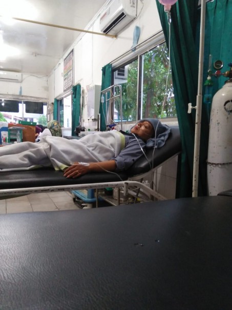 Salah petugas KPU dirawat di rumah sakit yang disebabkan keletihan