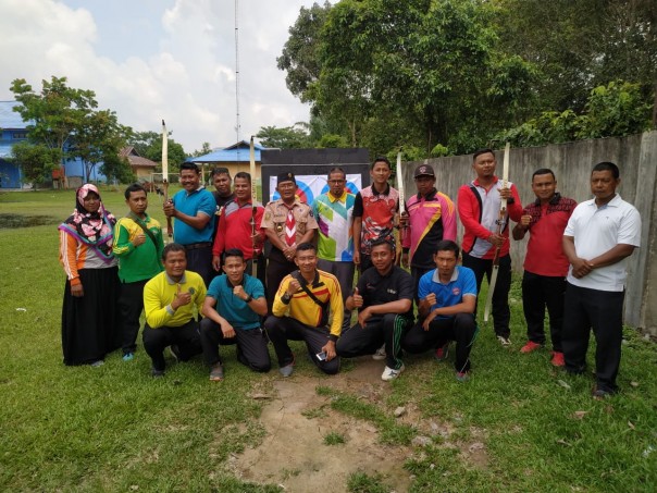 Perpani Siak melakukan sosialisasi olahraga panahan kepada guru olahraga tingkat SMP /lin