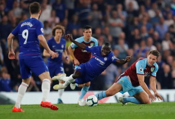 Chelsea hanya bisa bermain imbang melawan Burnley dengan skor 2-2. Foto: int 