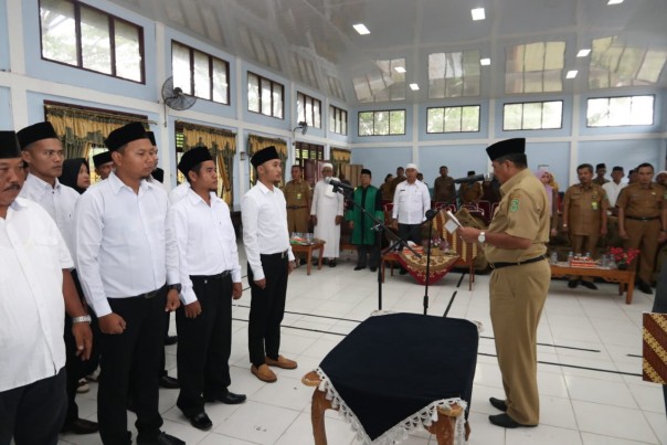 Bupati Alfedri melantik pengurus Badan Permusyaratan Kampung (Bapekam) se-Kecamatan Mempura Periode 2019-2025 /lin