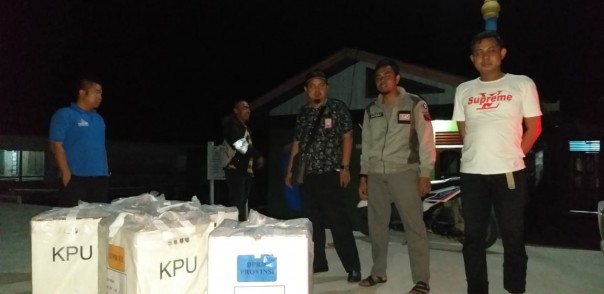 Logistik Pemilu untuk pelaksanaan pemungutan suara ulang (PSU) dan pemungutan suara lanjutan (PSL) tiba di Bengkalis/hari