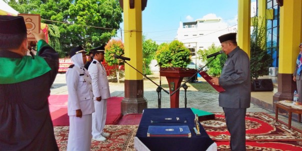 Bupati Siak Alfedri melantik Tiga penjabat Penghulu Kampung di Kecamatan Siak /lin