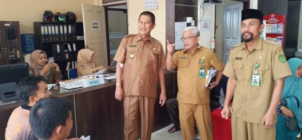 Wakil Bupati Kabupaten Indragiri Hilir (Inhil) H Syamsuddin Uti meninjau langsung pelayanan rumah sakit/rgo