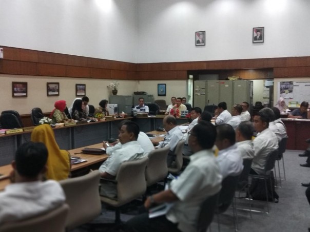 Hearing Komisi IV DPRD Riau dengan Dinas perumahan kawasan pemukiman pertanahan provinsi Ria