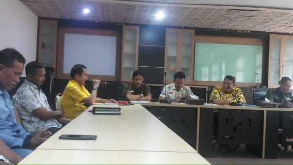 Ketua Tim kajian BPTP Riau, Dr Ir Saripah Ulpah, M.Sc saat menggelar ekspos di lantai lima Kantor Bupati Inhil/ist