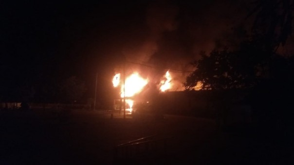 Kobaran api di Rutan Siak yang diduga dibakar narapidana/lin