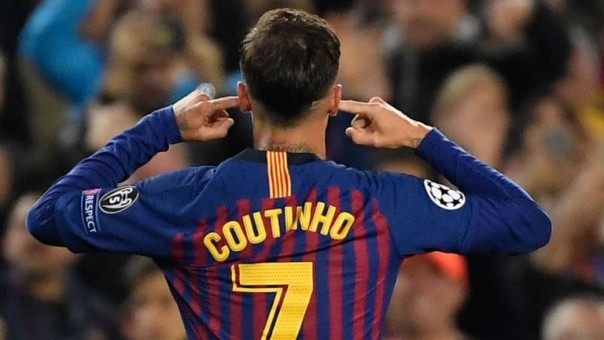 Coutinho mengejek balik fan Barcelona dengan selebrasi tutup kuping