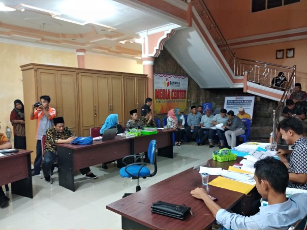 Bawaslu Riau melakukan sidang cepat terhadap pelanggaran pemilu 2019
