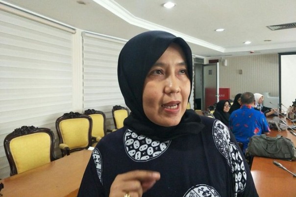 Dr Ani Hasibuan 
