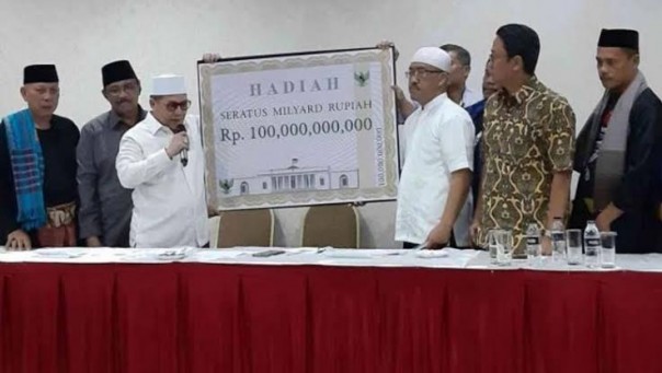 Relawan Jokowi saat mengumumkan sayembara pembuktian kecurangan Pemilu Rp 100 Miliar