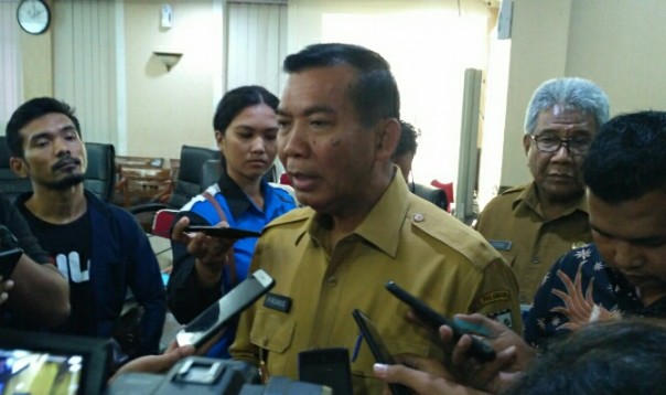 Wako Pekanbaru, Firdaus MT tegaskan akan beri sanksi PNS yang ikut aksi 22 Mei di Jakarta (foto/riki)