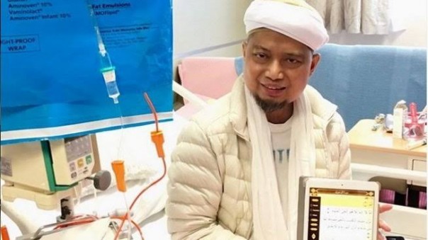 Ustaz Arifin Ilham saat dirawat di rumah sakit