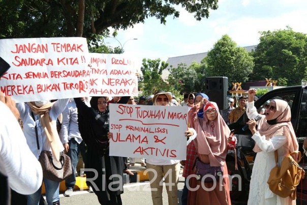 Aksi Tolak Pemilu Curang di DPRD Riau