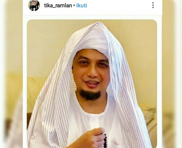Tika Ramlan ada kesan tersendiri pada almarhum Ustaz Arifin Ilham (foto/Instagram)