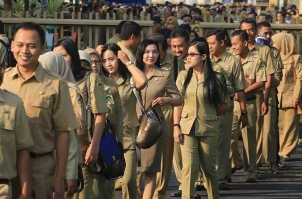Mayoritas PNS dan karyawan BUMN malah dukung Paslon 02 Prabowo-Sandi (foto/int)