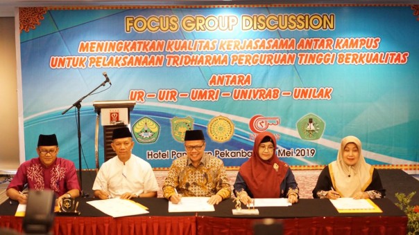 Lima perguruan tinggi di Riau teken MoU