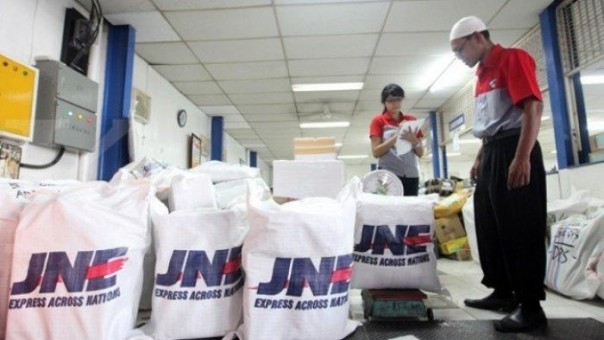 Pengiriman barang di JNE Pekanbaru meningkat 40 persen (foto/int)
