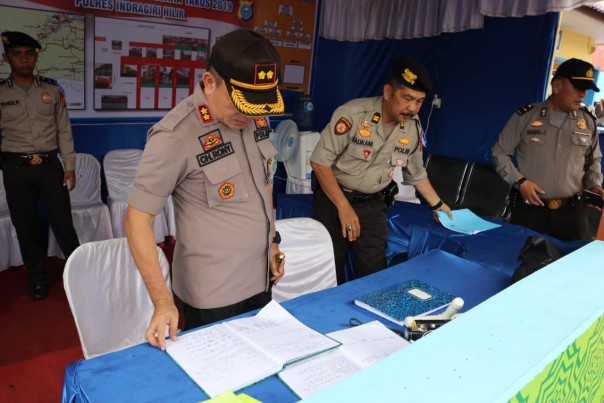 Pengecekan pos pengamanan operasi Ketupat Muara Takus 2019 yang berada di Jalan Sudirman Tembilahan/rgo