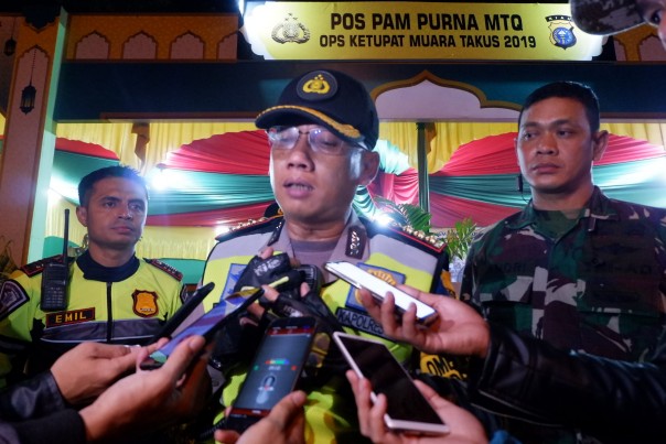 Kapolresta Pekanbaru Kombes Pol Susanto saat cek Pos Pam Purna MTQ. Foto (Riau24/amri)