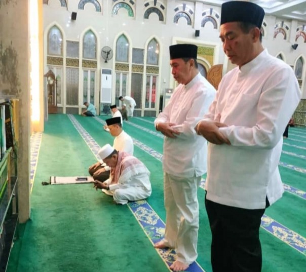 Gubernur Riau, Syamsuar hadiri acara Gema Takbir Pemko Pekanbaru bersama Forkompimda (foto/istimewa) 