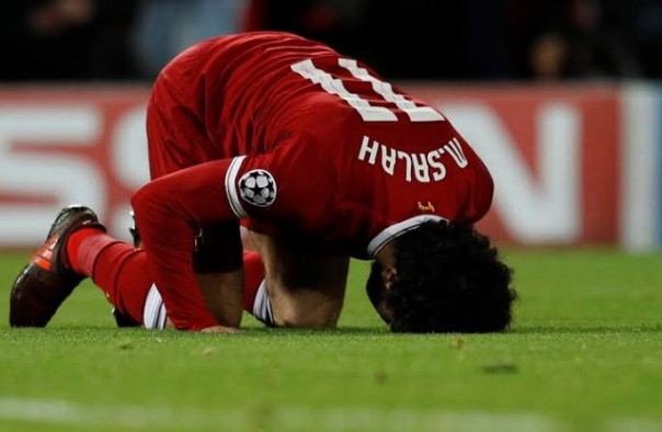 Selebrasi sujud syukur Mohamed Salah (foto/int)
