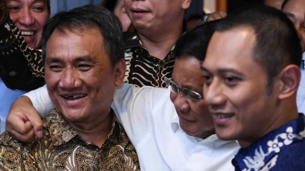 Andi Arief sebut ada rahasia yang diketahui SBY dan AHY terkait terpilihnya Sandi jadi Cawapres (foto/int)