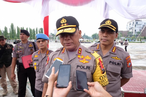 Kapolda Riau Irjen Pol Widodo Eko Prihastopo didampingi Kabid Humas Polda Riau Kombes Pol Sunarto meminta Ditlantas Polda Riau melakukan evaluasi terkait meningkatnya lakalantas di Riau.