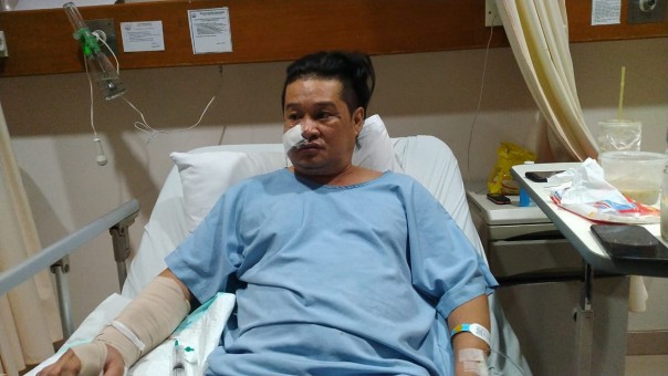 Korban Tjoa kini tengah menjalani perawatan intesif disebuah rumah sakit akibat aksi brutal pihak keamanan Riau Foodcourt dan Gelper Pokemon di Jalan Riau beberapa waktu lalu.