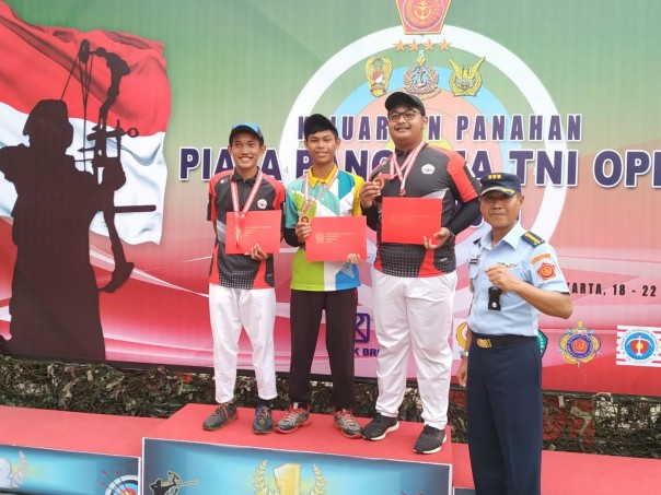 Atlet Perpani Siak berhasil mempersembahkan medali pada kejuaraan Panahan Piala Panglima TNI Open Tahun 2019/lin