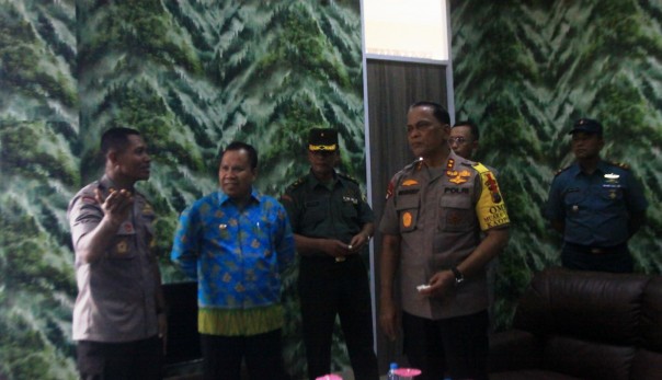 Kapolda, Irjend Pol Widodo Eko Prihastopo bersama Bupati, Drs H Irwan MSi,/mad