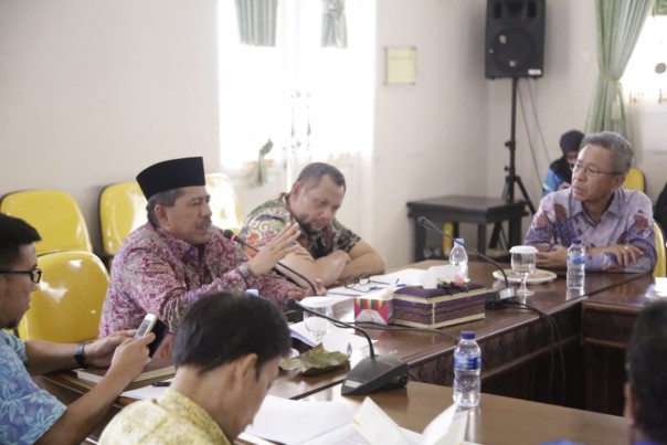 Bupati bersama jajaran terkait bertemu dengan pihak ketiga yang dipaparkan oleh PT. Riau Mas Abadi