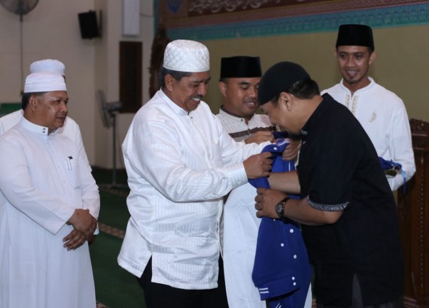 Bupati Siak, H Alfedri membuka secara simbolis pelaksanaan Manasik Haji Tahun 2019/lin