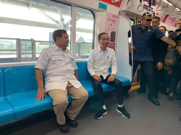 Prabowo Subianto bertemu Joko Widodo di MRT (foto/int)